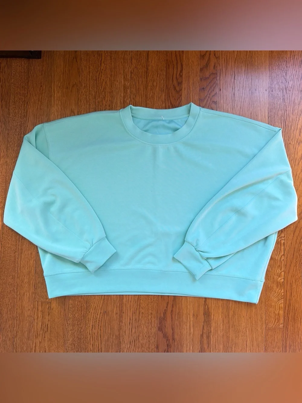 Like New - Lululemon Mint Green Cropped Sweatshirt (L)